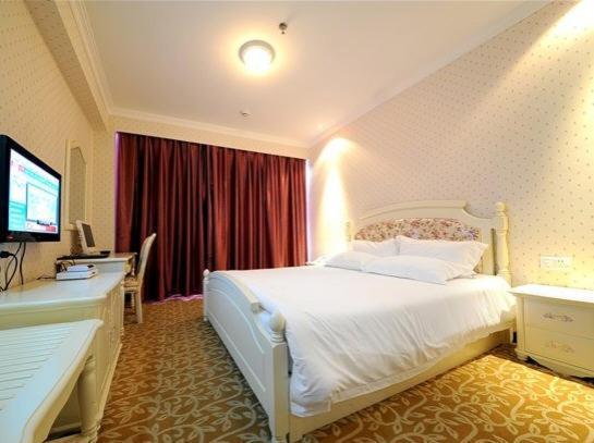 Hotel Qianqiao International 4*